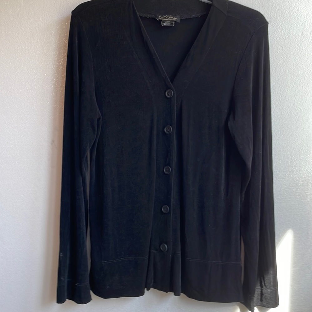 N.Y.P.L. Collection button front split hem travel cardigan size medium